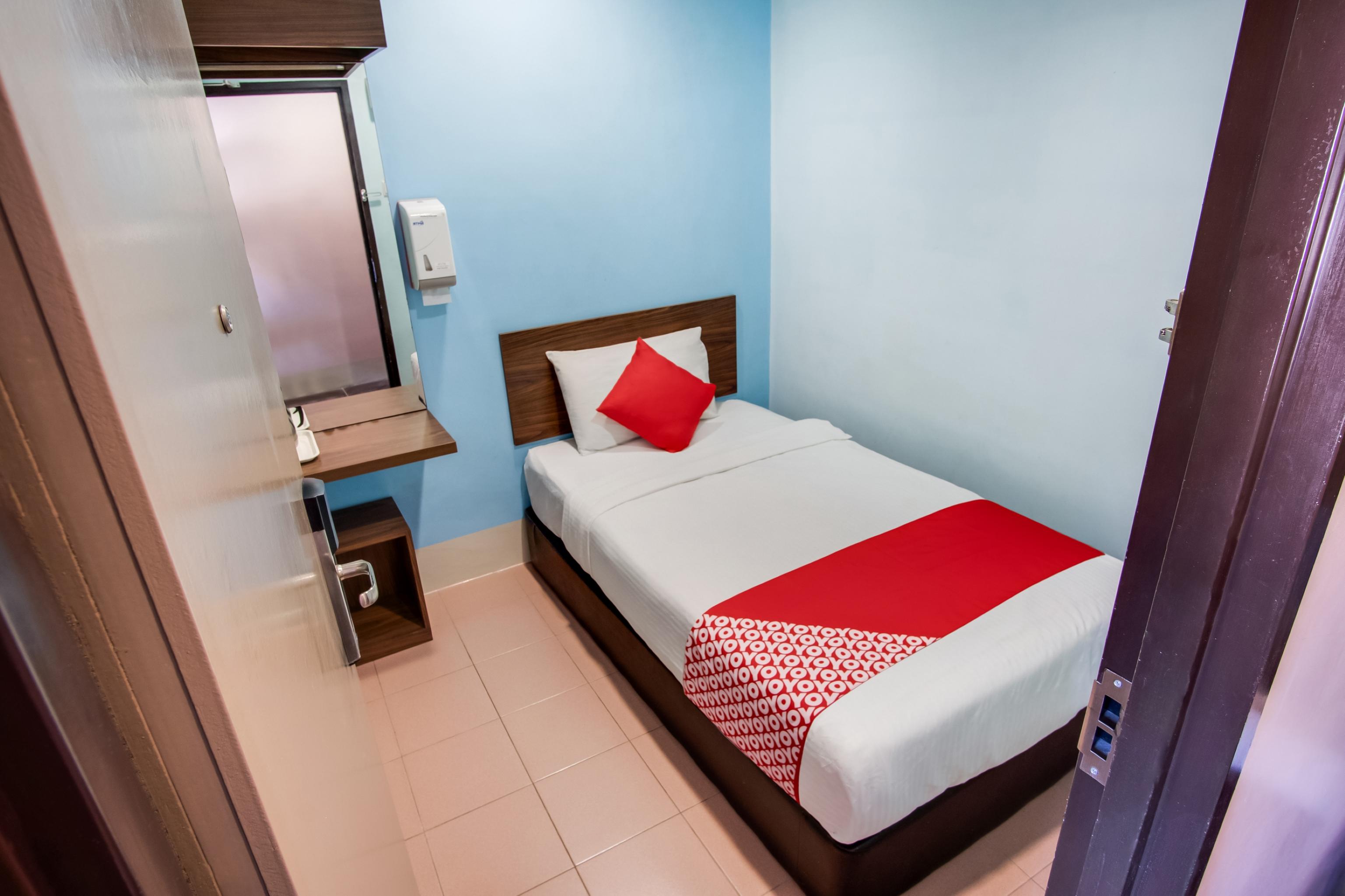 Oyo 89480 Dream House Hotel Skudai Exterior foto