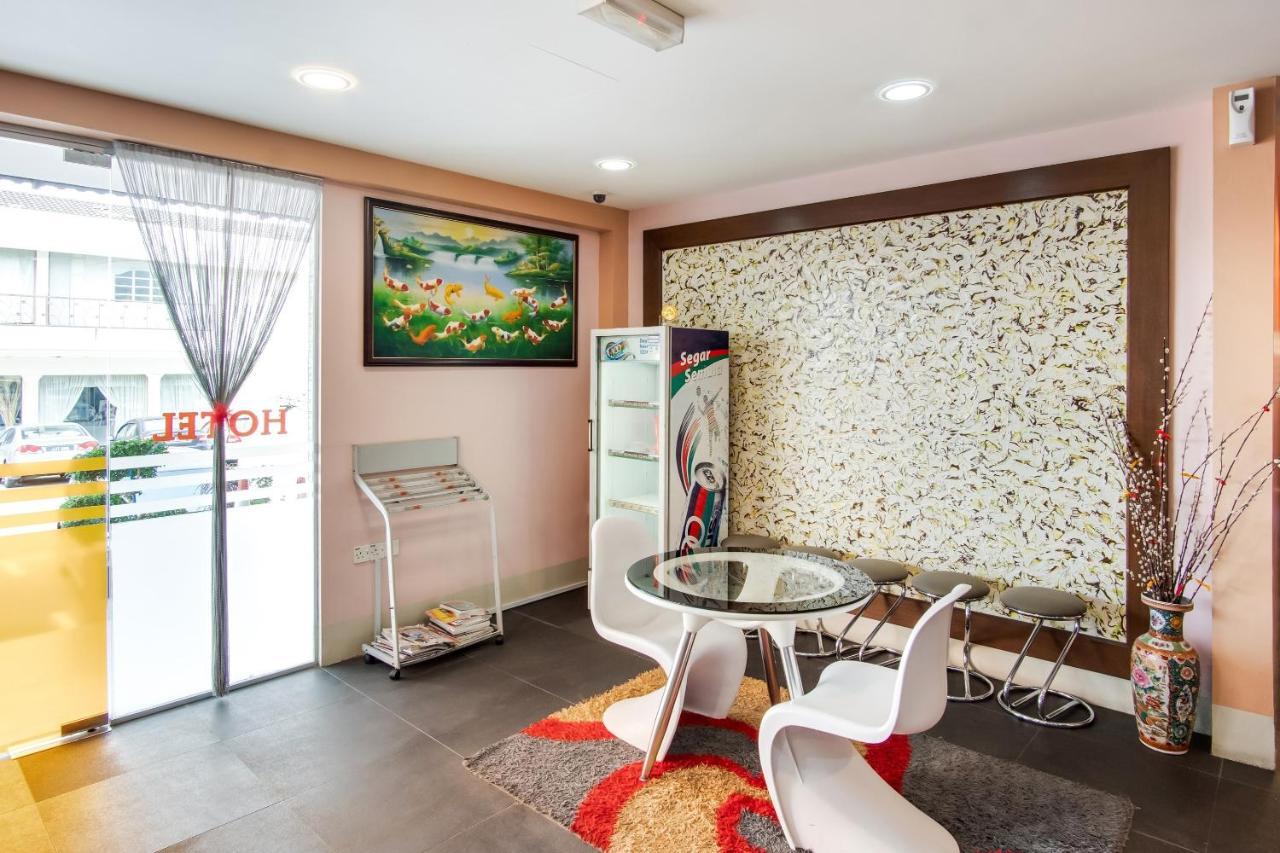 Oyo 89480 Dream House Hotel Skudai Exterior foto